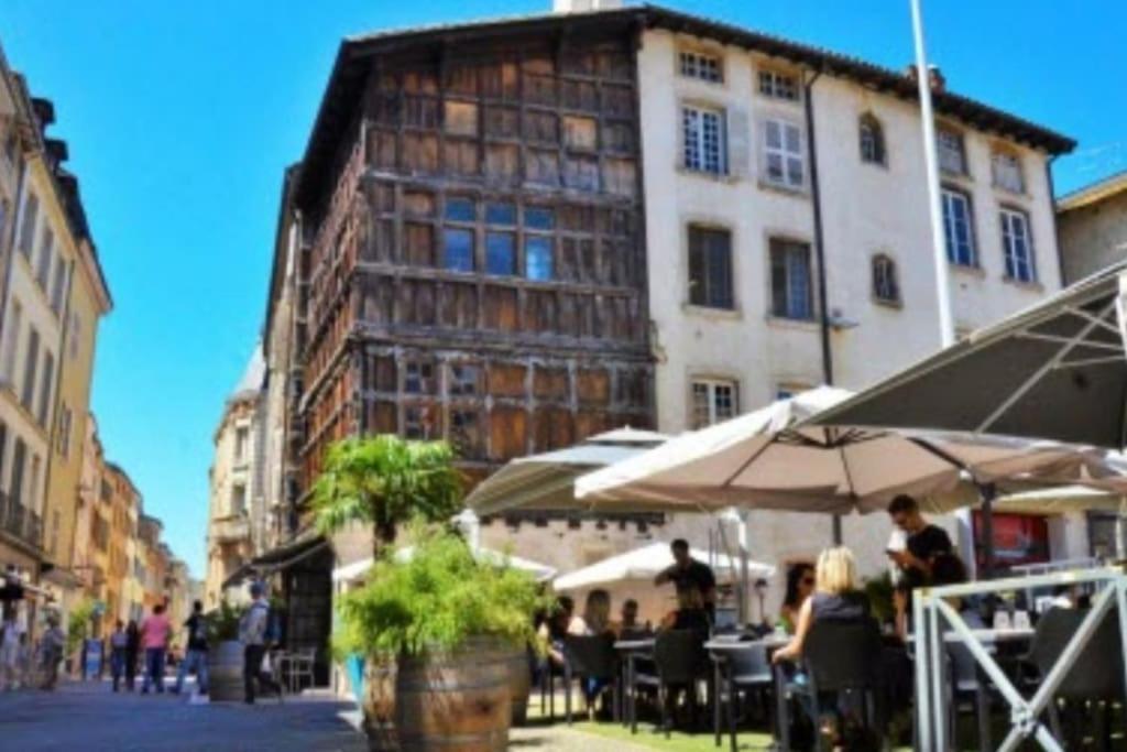 Sejour Detente Au Coeur De Macon Spa,Cine,Bouteille Offerte Exterior foto